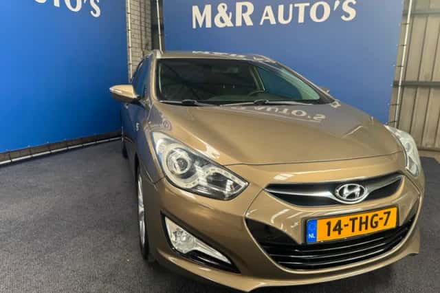 Hyundai i40 (2012) thumbnail 2