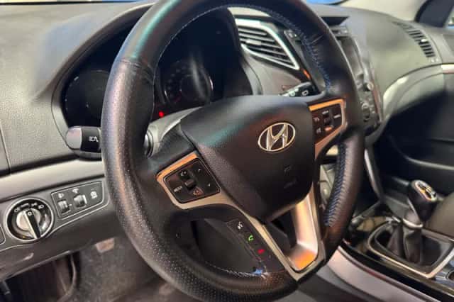 Hyundai i40 (2012) thumbnail 15