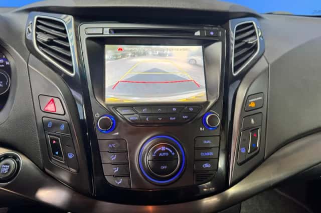 Hyundai i40 (2012) thumbnail 19