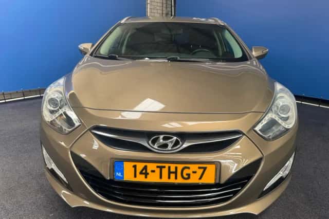 Hyundai i40 (2012) thumbnail 4