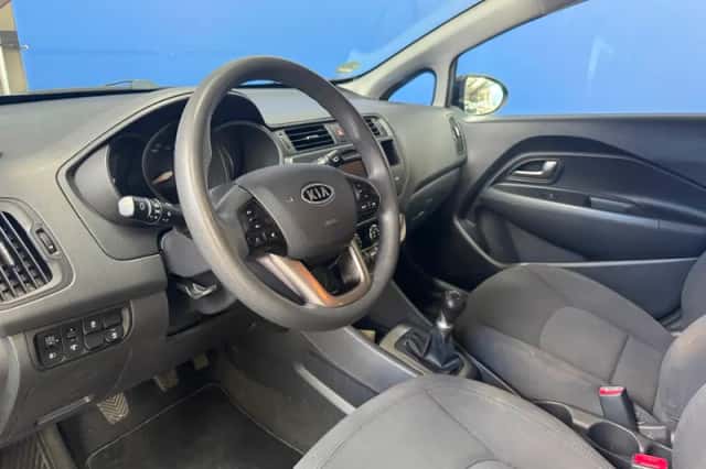 Kia Rio (2012) thumbnail 12