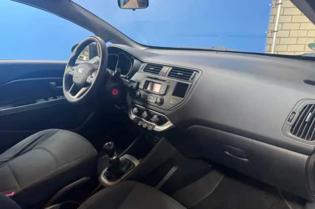 Kia Rio (2012) thumbnail 13