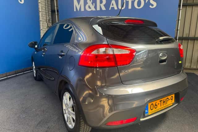 Kia Rio (2012) thumbnail 7