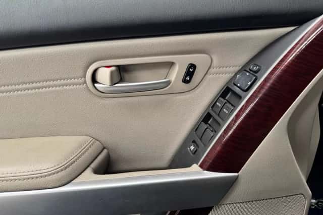 Mazda CX-9 (2009) thumbnail 16