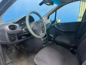 Mercedes-Benz A-Klasse (2003) thumbnail 12