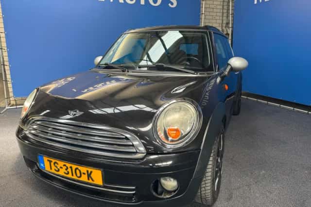 MINI Clubman (2009) thumbnail 1