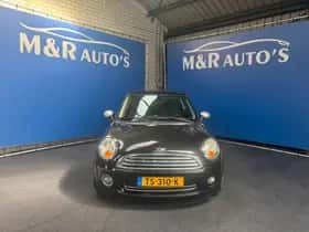 MINI Clubman (2009) thumbnail 3