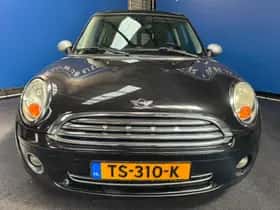 MINI Clubman (2009) thumbnail 4