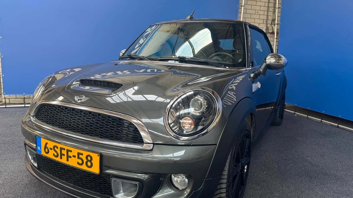 MINI Cabrio (2013) — foto 1