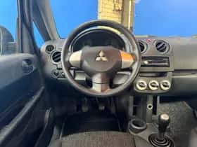 Mitsubishi Colt (2009) thumbnail 14