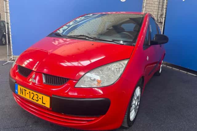 Mitsubishi Colt (2008) thumbnail 1