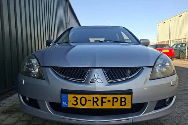 Mitsubishi Lancer (2005) thumbnail 3