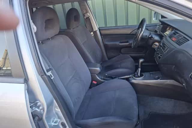 Mitsubishi Lancer (2005) thumbnail 10