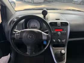 Opel Agila (2014) thumbnail 14
