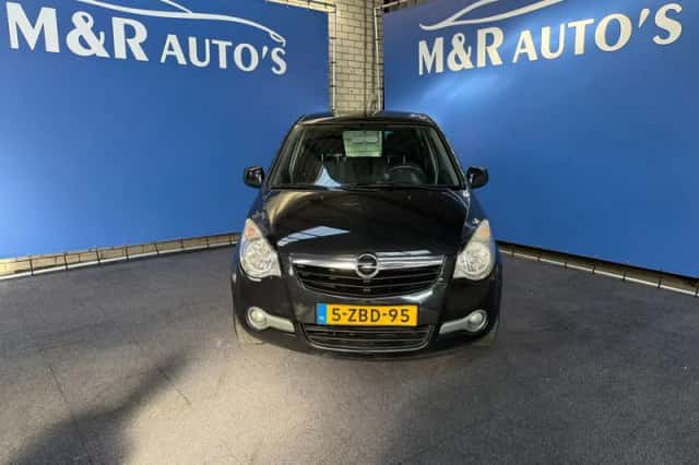 Opel Agila (2014) thumbnail 3