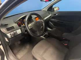 Opel Astra (2005) thumbnail 12