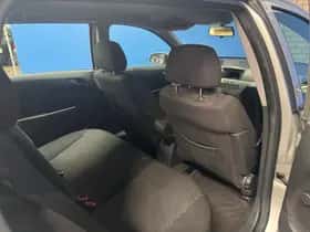 Opel Astra (2005) thumbnail 17