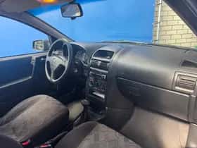 Opel Astra thumbnail 14