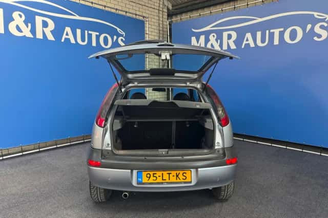 Opel Corsa (2003) thumbnail 11