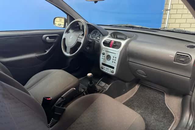 Opel Corsa (2003) thumbnail 13
