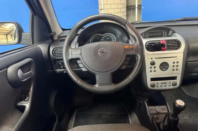 Opel Corsa (2003) thumbnail 14