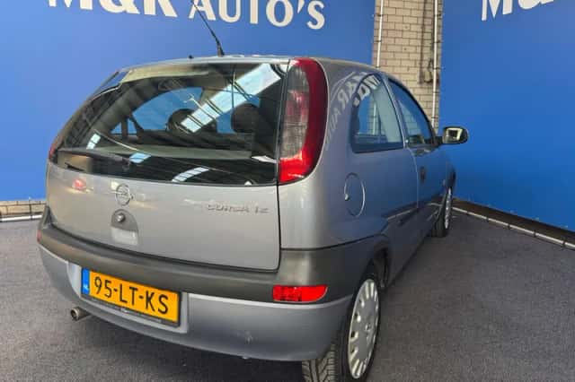 Opel Corsa (2003) thumbnail 8