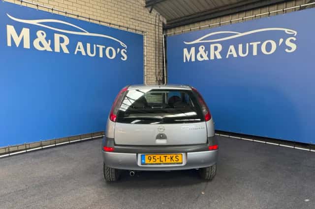 Opel Corsa (2003) thumbnail 9