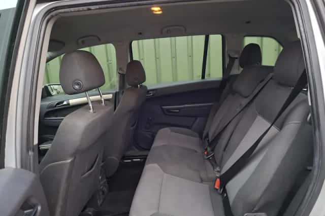 Opel Zafira (2008) thumbnail 14