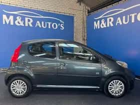 Peugeot 107 (2009) thumbnail 6