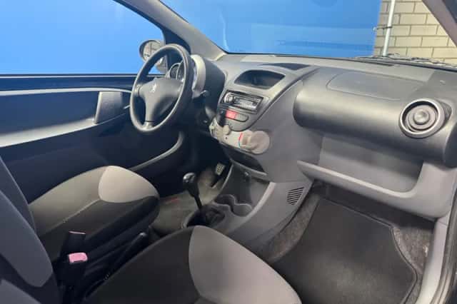 Peugeot 107 (2008) thumbnail 13
