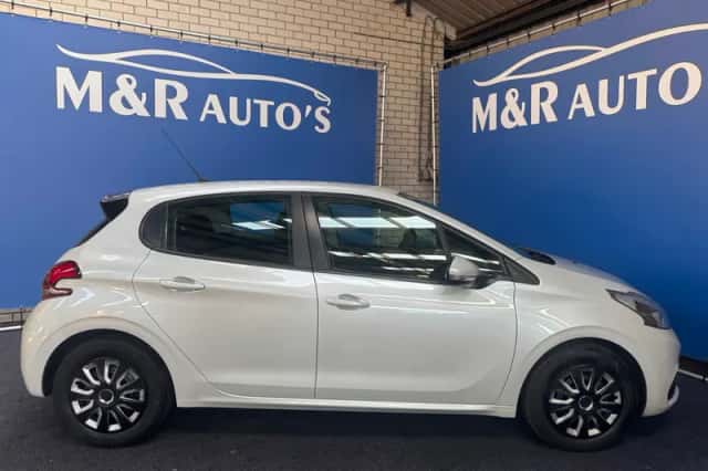 Peugeot 208 (2017) thumbnail 6