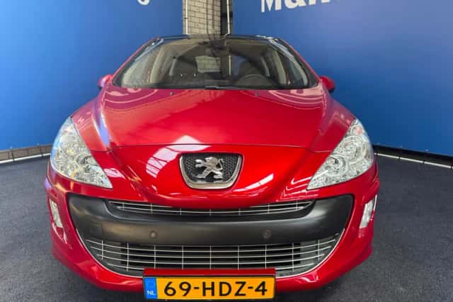 Peugeot 308 (2008) thumbnail 3