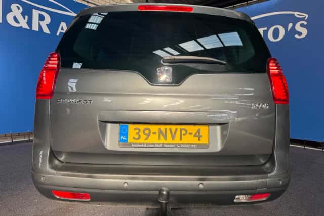 Peugeot 5008 (2011) thumbnail 10