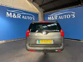 Peugeot 5008 (2011) thumbnail 10