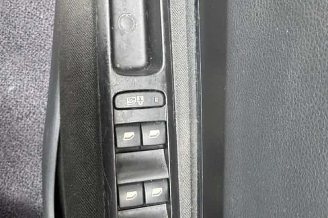 Peugeot 5008 (2013) thumbnail 19