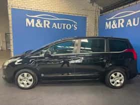 Peugeot 5008 (2013) thumbnail 5