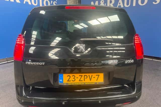 Peugeot 5008 (2013) thumbnail 10