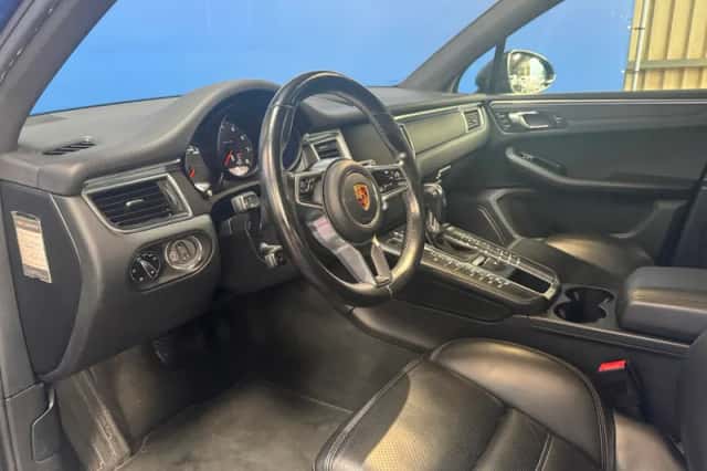 Porsche Macan (2017) thumbnail 13