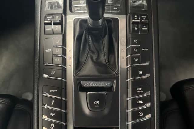Porsche Macan (2017) thumbnail 19