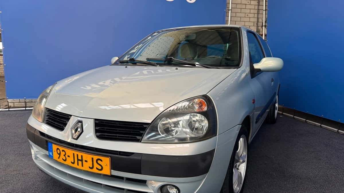 Renault Clio (2002) — foto 1