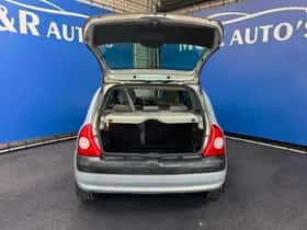Renault Clio (2002) thumbnail 9