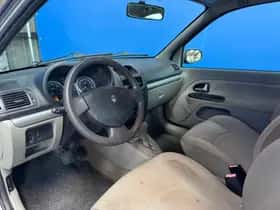 Renault Clio (2002) thumbnail 10