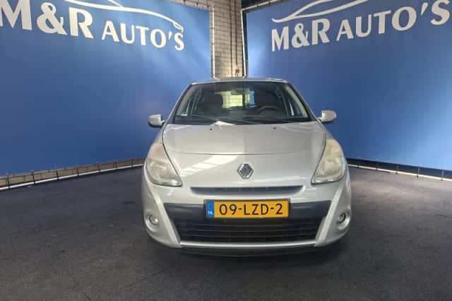 Renault Clio (2010) thumbnail 3