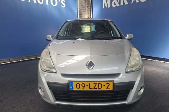 Renault Clio (2010) thumbnail 4