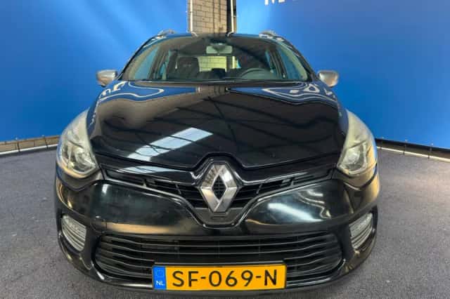 Renault Clio (2014) thumbnail 2