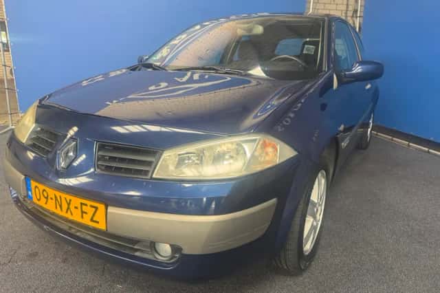 Renault Mégane (2004) thumbnail 1