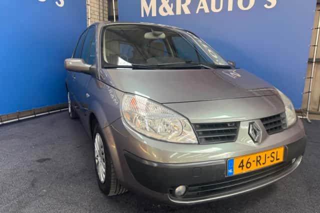 Renault Scénic (2005) thumbnail 2