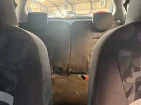 Suzuki Alto (2012) thumbnail 16