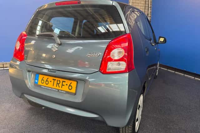 Suzuki Alto (2012) thumbnail 8