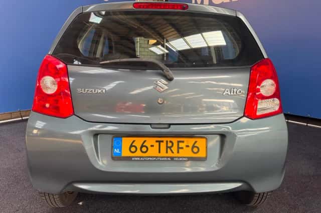 Suzuki Alto (2012) thumbnail 10